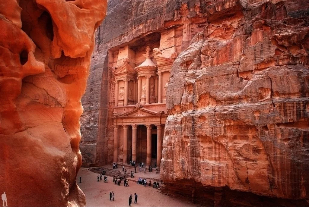 When people think about things to do in Jordan, an image of the lost city of Pet