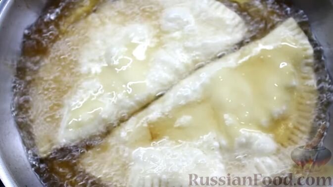 Крымские чебуреки — вкусные хрустящие, наши настоящие!
