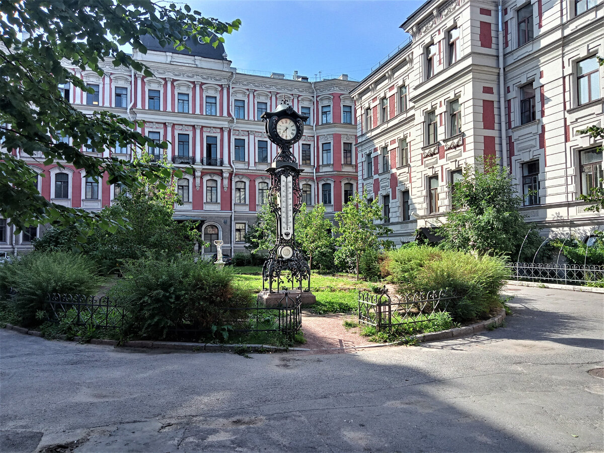 Периметр двора. Фото автора