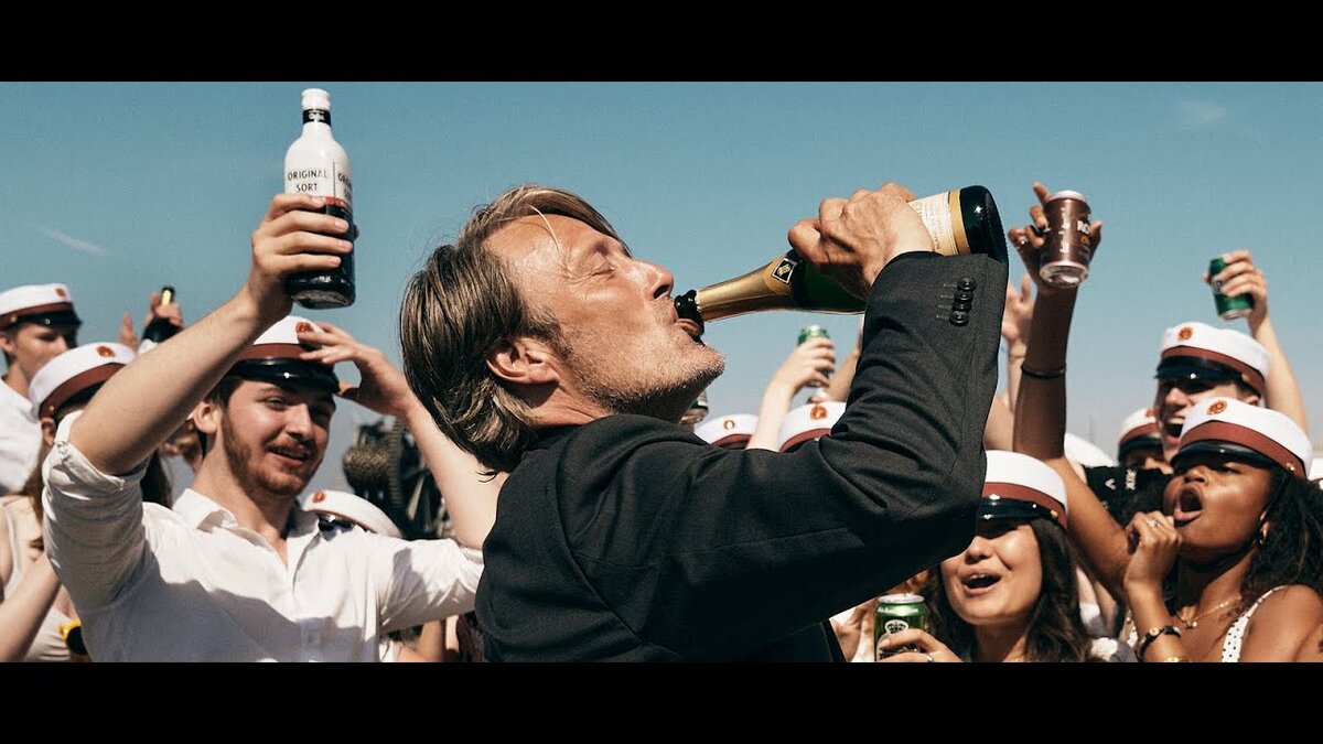 Кадр из фильма "Еще по одной".