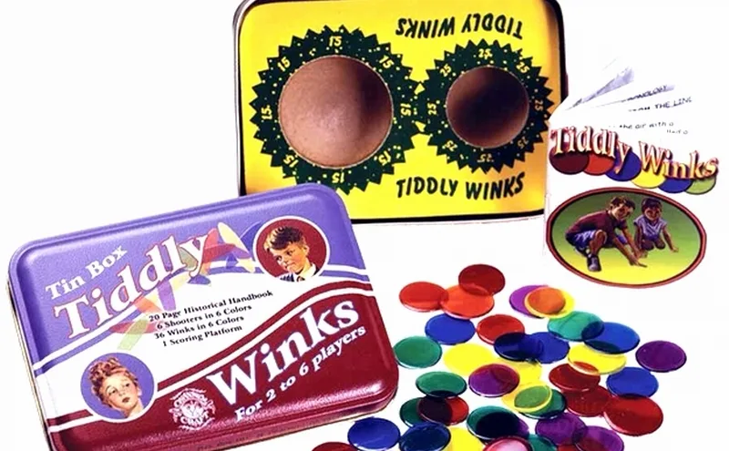Английские Tiddly Winks. Источник https://nostalgiacentral.com/wp-content/uploads/2014/07/tiddlywinks_922-1.jpg