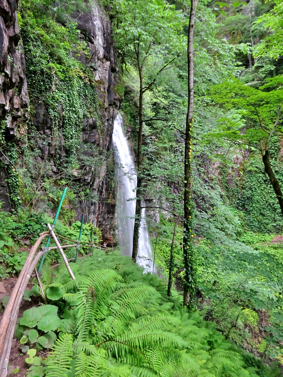 Водопад ткуарчалский район фото
