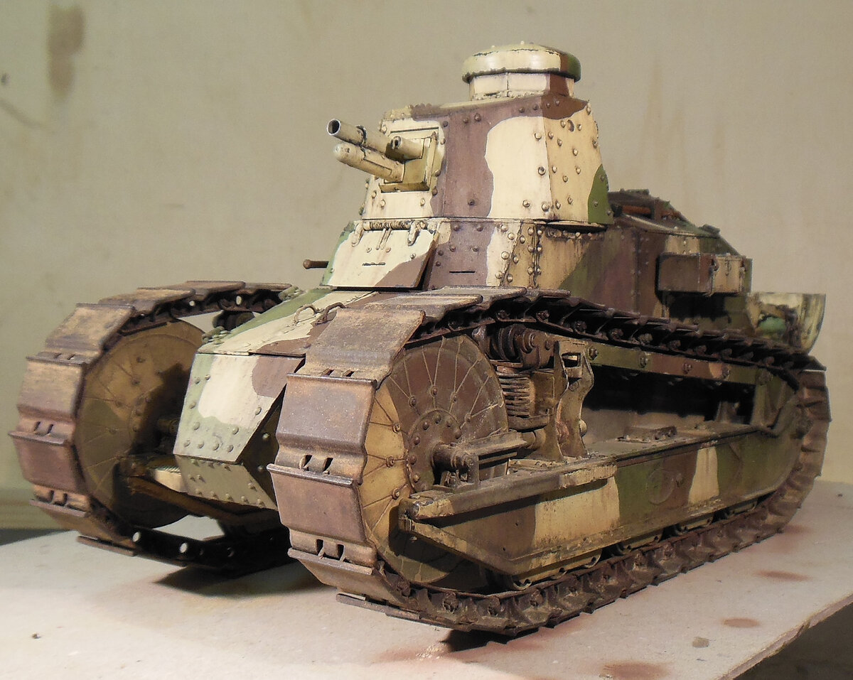 Первый французский танк. Рено ft-17. Танк Рено ФТ-17. Renault 17 танк. Tank Renault ft-17.