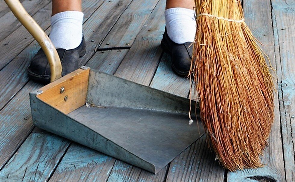   В детстве любая работа кажется игрой!