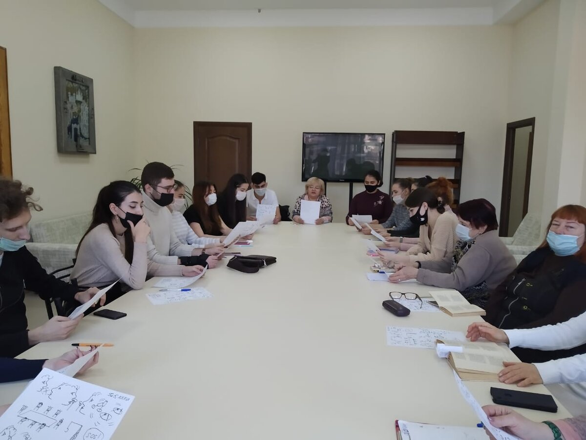 Вот так, с помощью наших "каракулей" - графических символов и подсказок - мы за несколько минут выучили неизвестную участникам строфу из "Онегина" 