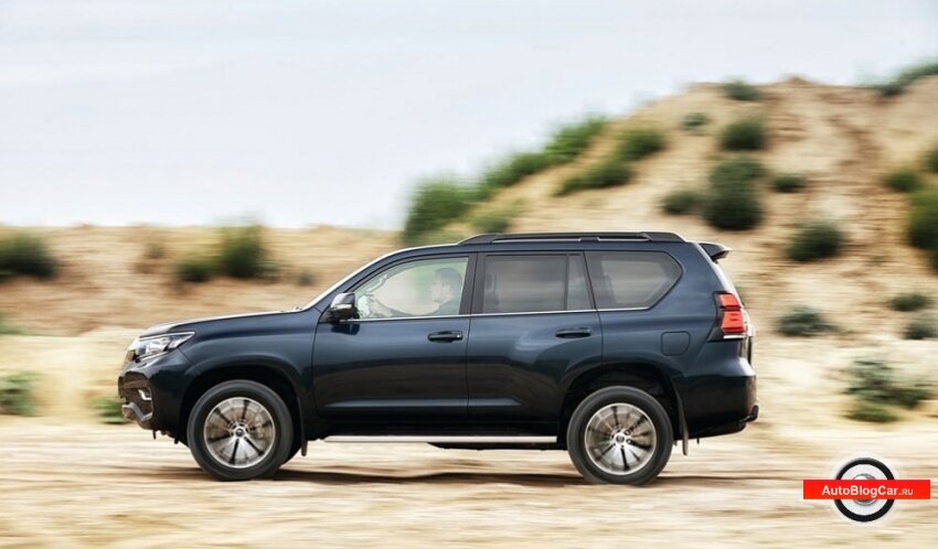 На франкфуртском автосалоне 2020 года компания Toyota представила обновлённый внедорожник Land Cruiser Prado в кузове J150. Популярный автомобиль, производство которого было начато в далёком 2009 году, в результате очередного рестайлинга получил новый, более современно оформленный, кузов и модернизированный, наполненный современным оборудованием, салон. Производство обновлённого Prado выполняется на головном предприятии  автоконцерна Toyota в Японии.
{banner_adsensetext}
Обновлённый внедорожник Тойота Ленд Крузер Прадо в кузове J150 демонстрирует по-новому оформленную переднюю часть кузова, получившую новые светодиодные осветительные элементы под крупными плафонами фар, харизматичную, украшенную фирменной эмблемой, решётку фальшрадиатора, высокий, по-новому оформленный, рельефный бампер с узкой прорезью центрального воздухозаборника и нишами для крупных светодиодных противотуманок.

На лаконично оформленном профиле кузова видим стильный рисунок крупных колёсных дисков (в зависимости от уровня комплектации автомобиля устанавливаются семнадцатидюймовые или восемнадцатидюймовые колёсные диски), трапециевидные колёсные арки, крупные, украшенные снизу аккуратной выштамповкой, боковые двери, ровную, оборудованную рейлингами, крышу, массивную корму.

Кормовая часть кузова также демонстрирует новое оформление. Сзади видим новые, наполненные светодиодными элементами, вертикальные плафоны габаритных фонарей, крупное, вмонтированное в дверь багажного отделения, стекло заднего обзора, крупную хромированную полоску с фирменной надписью, под которой размещена выштамповка для номерного знака, высокий бампер, на поверхности которого размещены дополнительные осветительные элементы.
