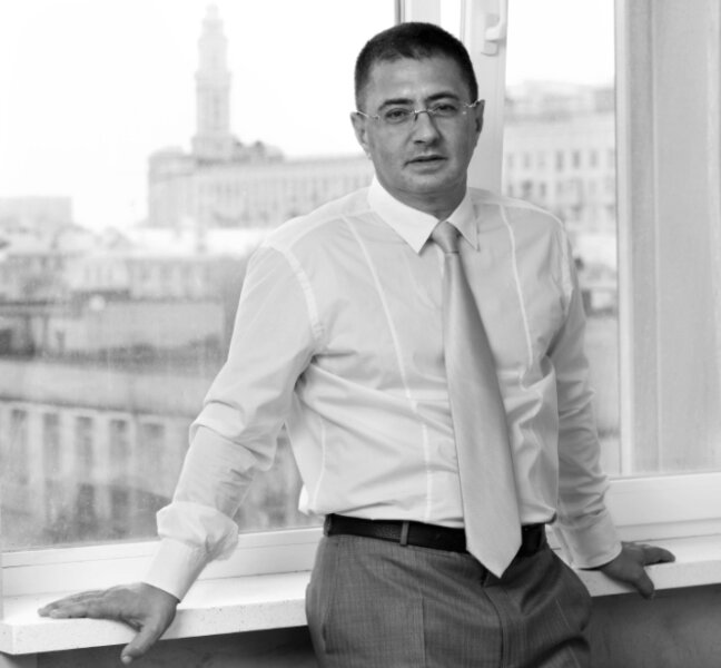 Александр мясников врач биография личная жизнь Александр Мясников: жизнь в разных странах, проблемы с женой и внебрачная дочь и