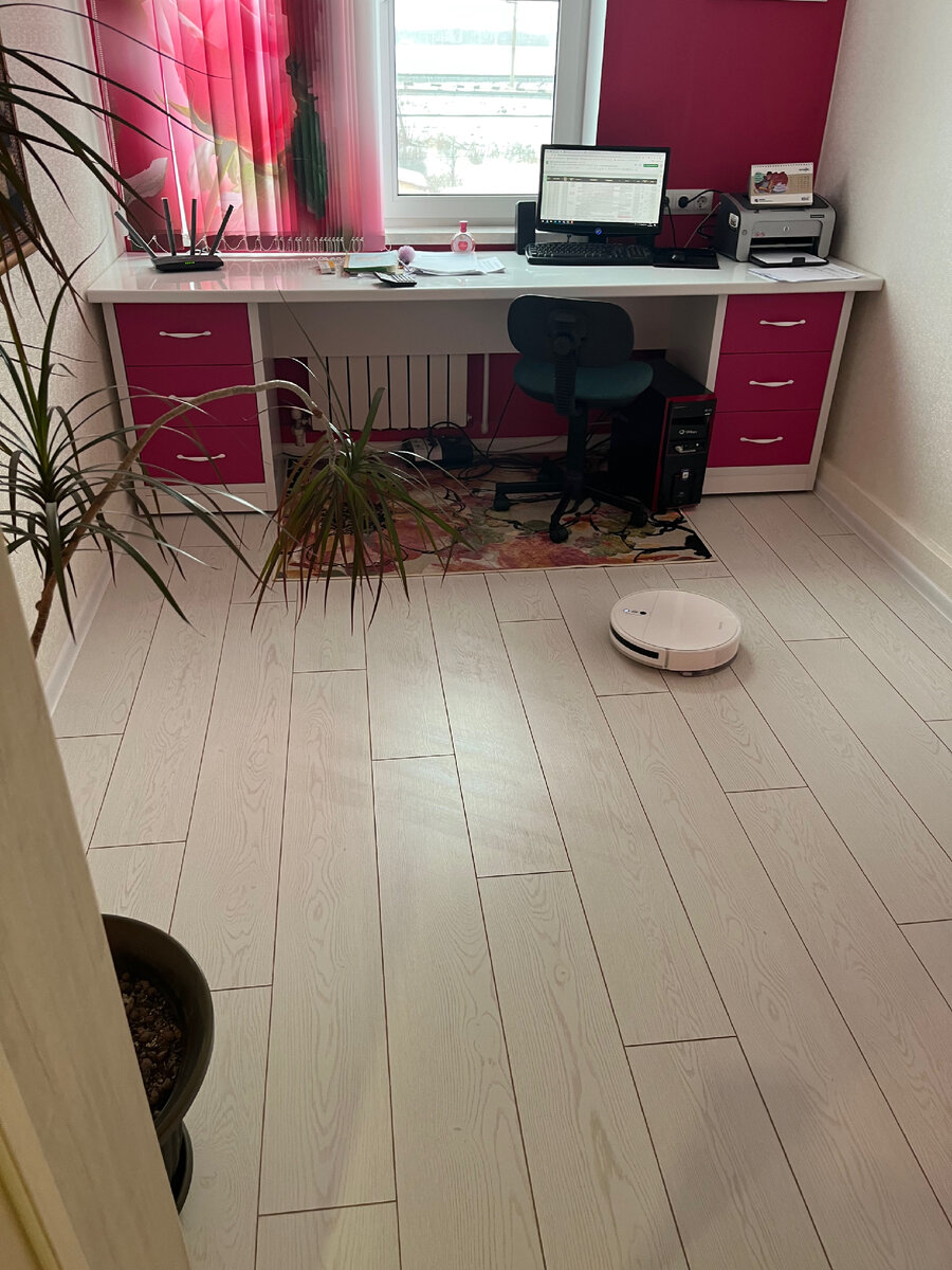 Он у меня ещё с функцией влажной уборки 👌