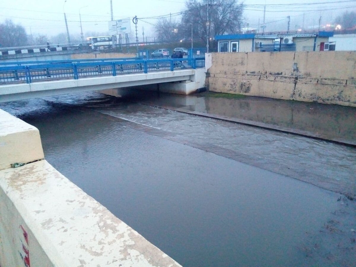 Это самая грязная речка в области.