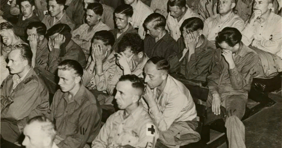 Сеанс денацификации, 1945.