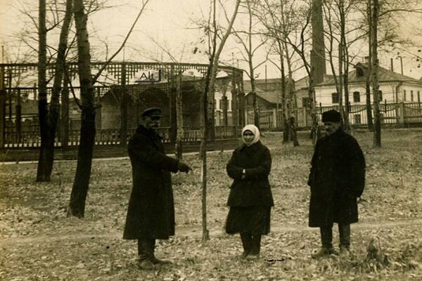 Напольное кладбище в Канавине, сейчас стадион «Искра», фото сайта pastvu.com