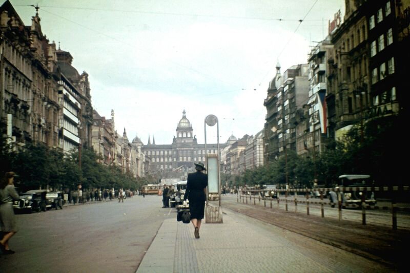 Вацлавская плозадь - туристическая артирия города.