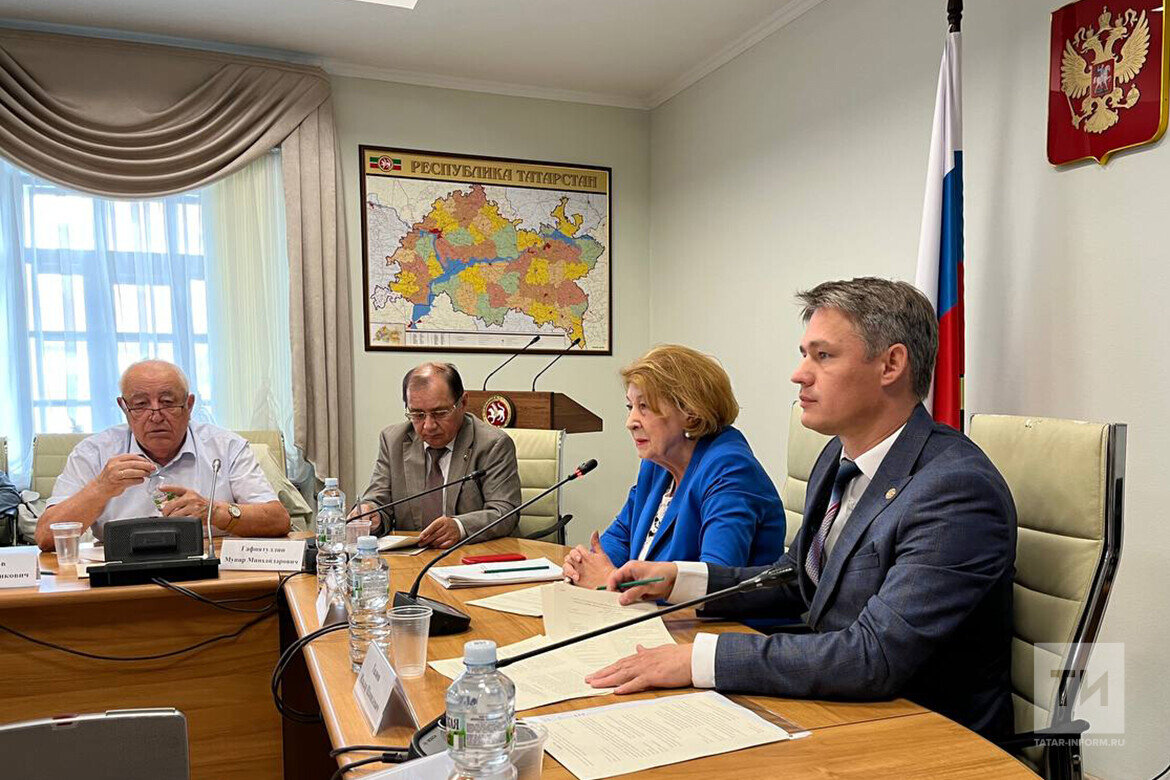 Именно Валиулла Якупов, как вспоминали сегодня участники заседания в Общественной палате РТ, начал первым бить тревогу, когда из-за радикалов в республике становилось неспокойноФото: © Елена Саляхова / «Татар-информ»