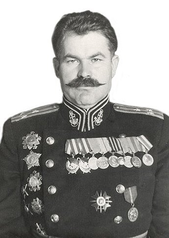 Александр Федорович Аржавкин (6 [18] апреля 1909, Ярцево, Смоленская губерния — 16 сентября 1965, Ленинград) — советский военачальник ВМФ СССР, контр-адмирал (1951).