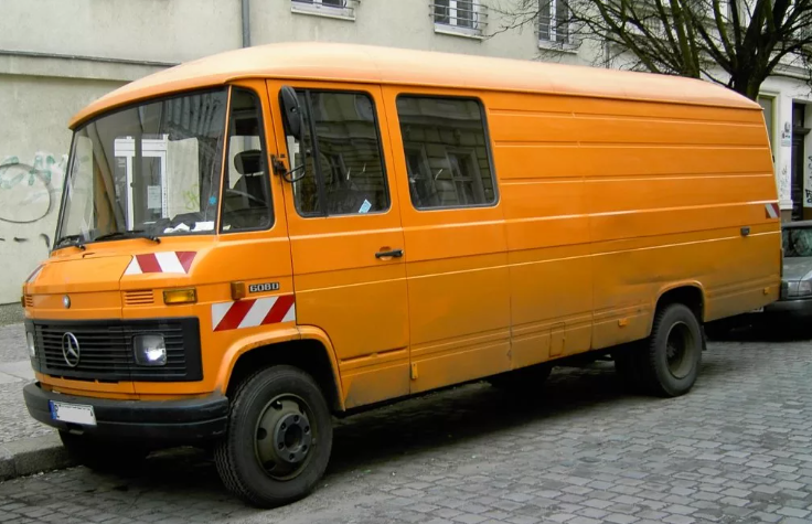 Купить б/у Mercedes-Benz T2 в Некрасовской: жёлтый изотермический кузов 1991 год