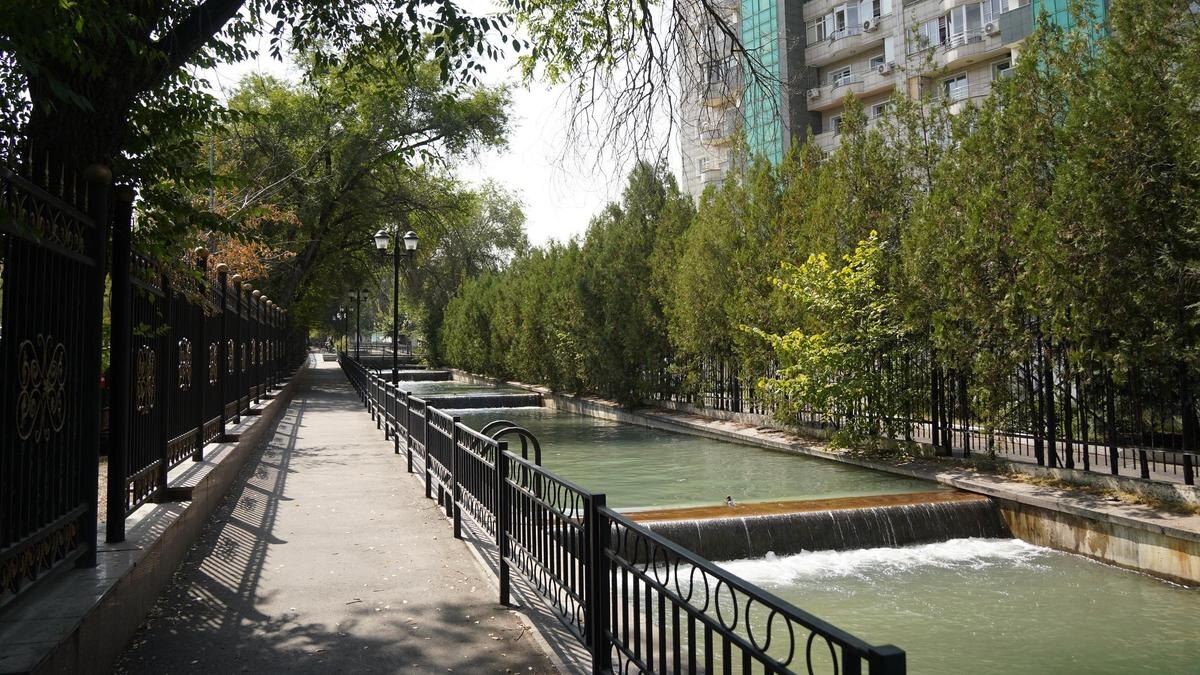    Река Есентай в Алматы:NUR.KZ/Владимир Третьяков