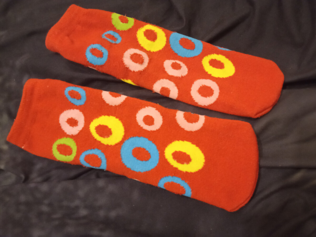 Яркие носочки