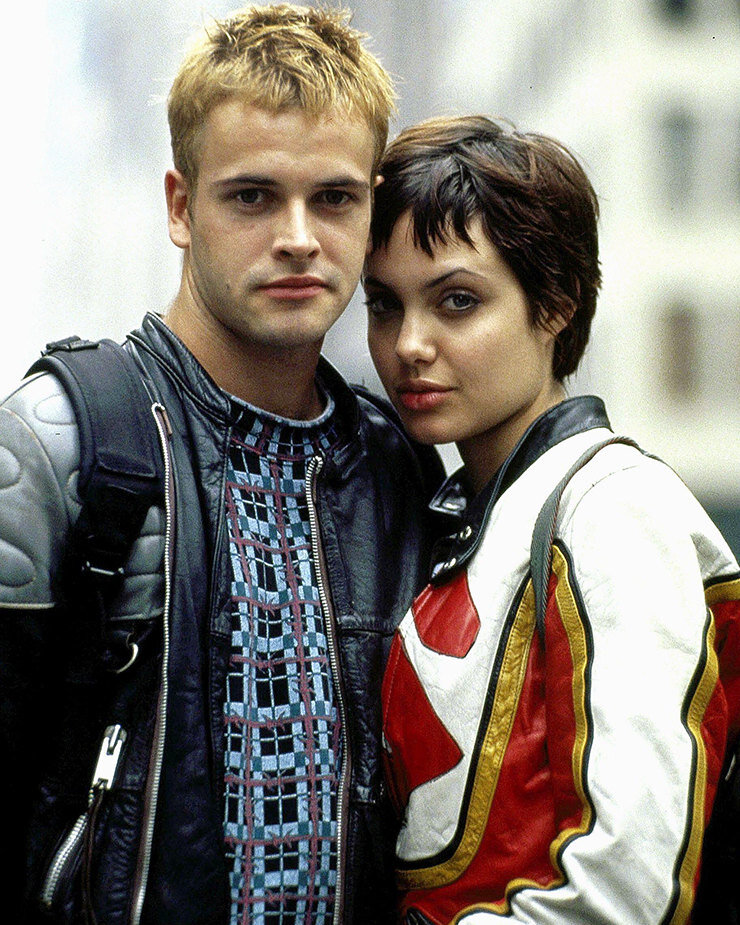 Листайте вправо, чтобы увидеть больше изображений