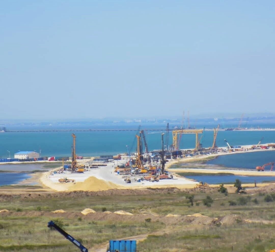 Идёт стройка. 