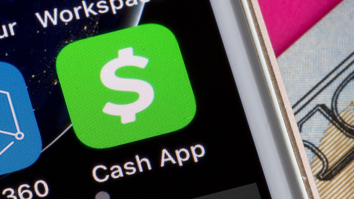 Apps cash отзывы. Cash app. ADVCASH приложение для айфона. Visa Cash app RB f1 Team.