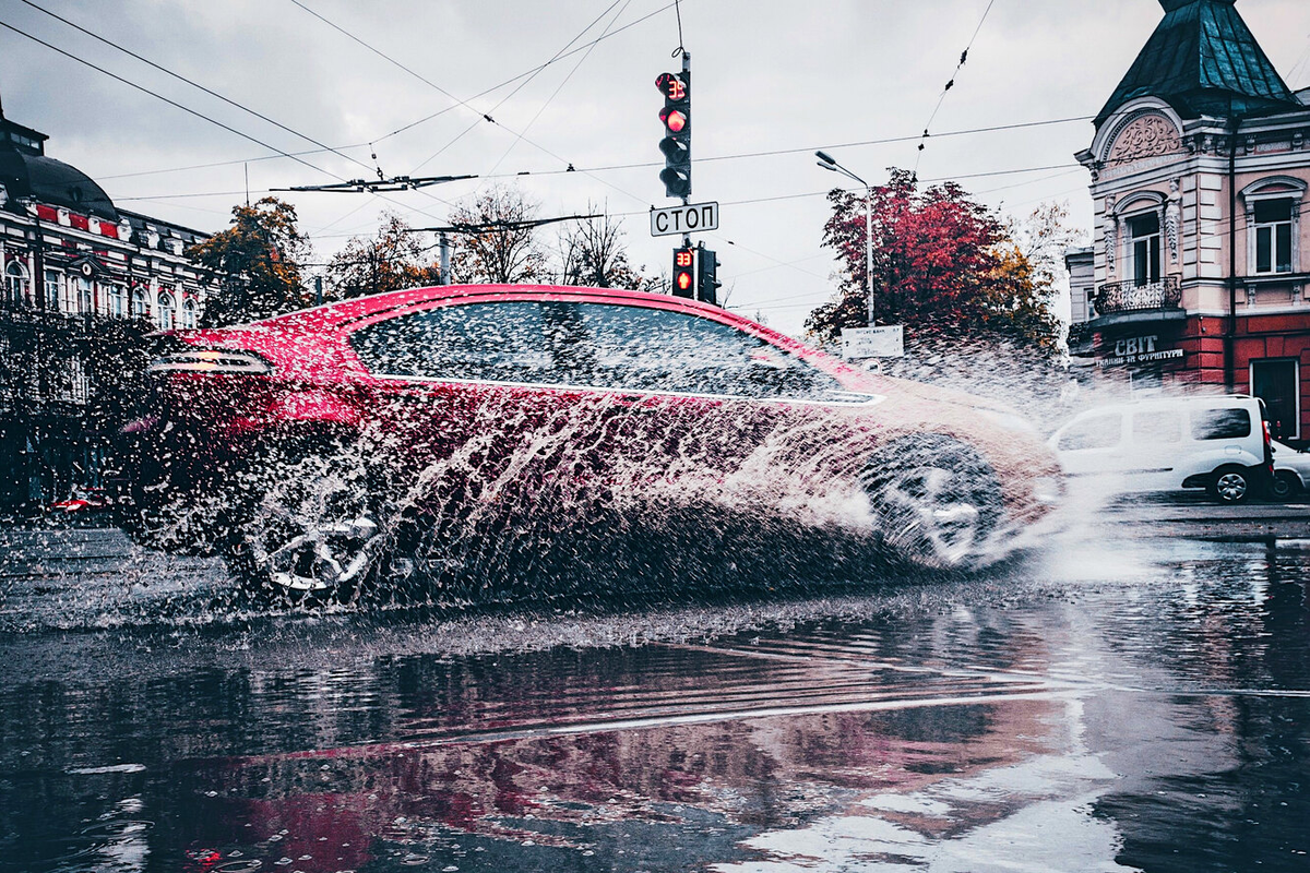 Вовремя меняйте шины на зимние — для этого необязательно дожидаться прихода календарной зимы. Лучше действовать сообразно реальной погоде.