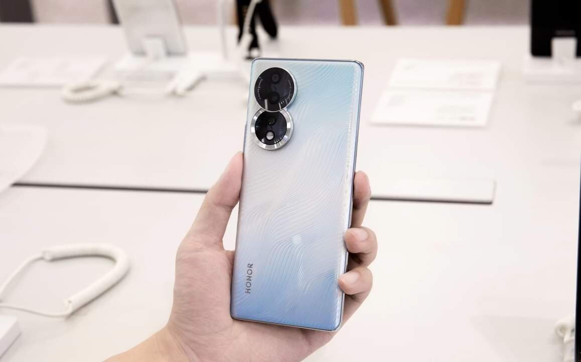    Honor 80
