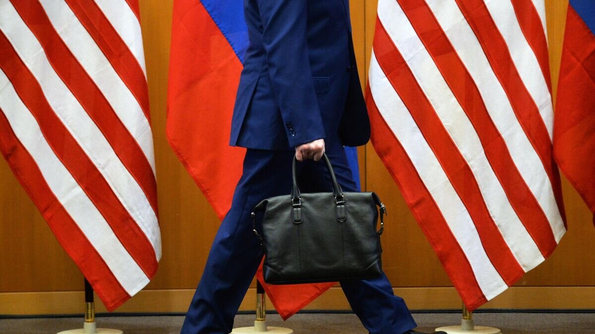    Участник двусторонних переговоров по безопасности между США и Россией в Женеве© РИА Новости / Алексей Витвицкий