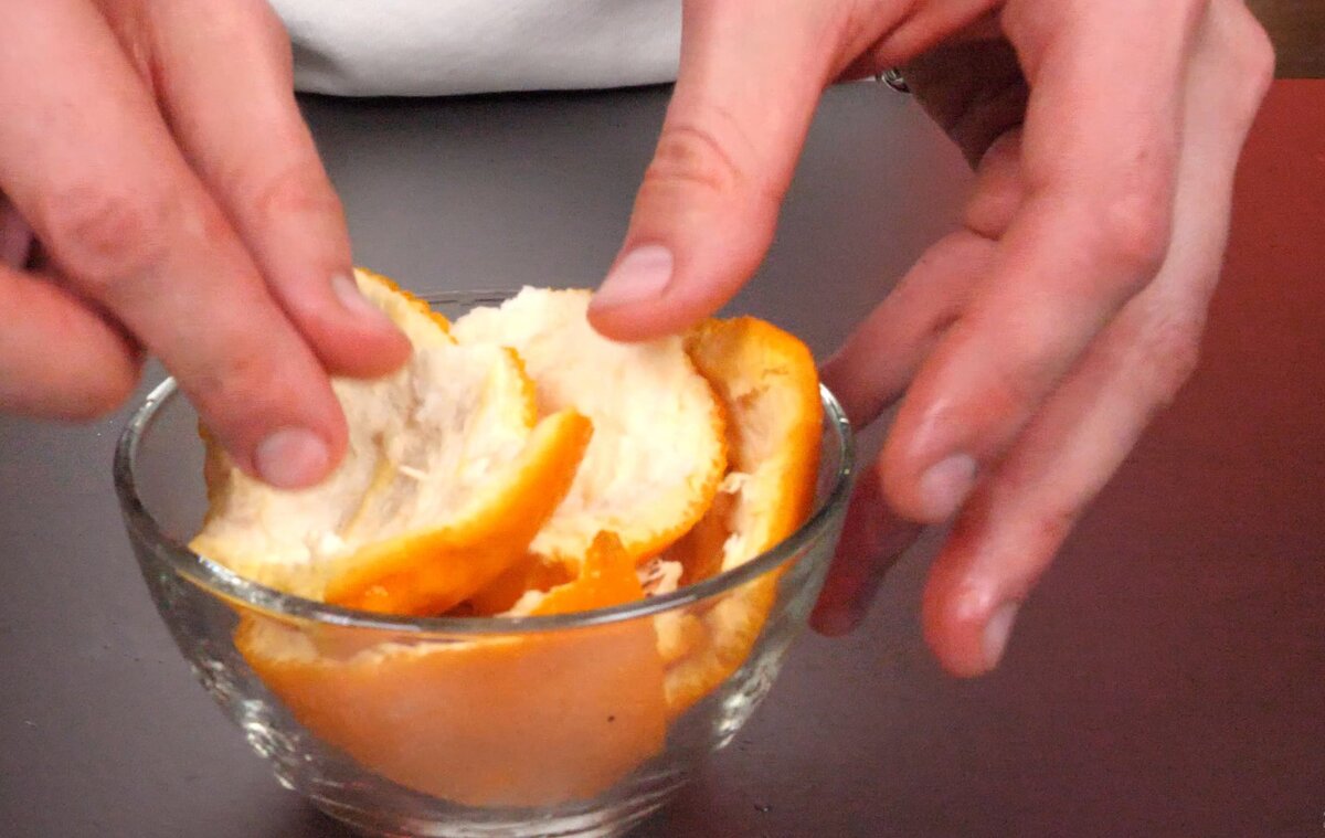 Листайте вправо 