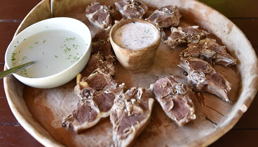 Горские народы кавказа еда. Георгий кавказ блюда. Грузинская кухня кучмачи. Повар кавказ георгий. Готовка в горах.