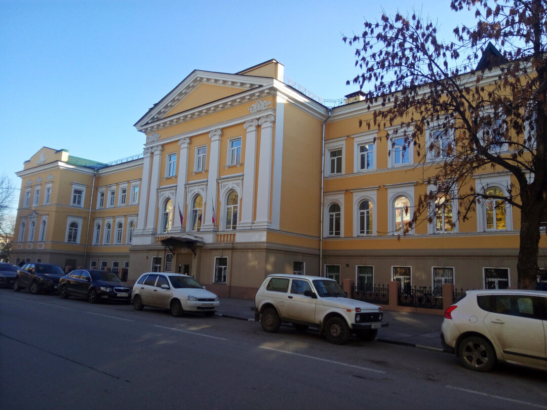 Присутственные места в Саратове, ныне колледж искусств