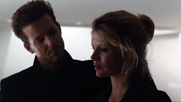 Микки Рурк и Ким Бейсингер в фильме  «9 ½ недель».