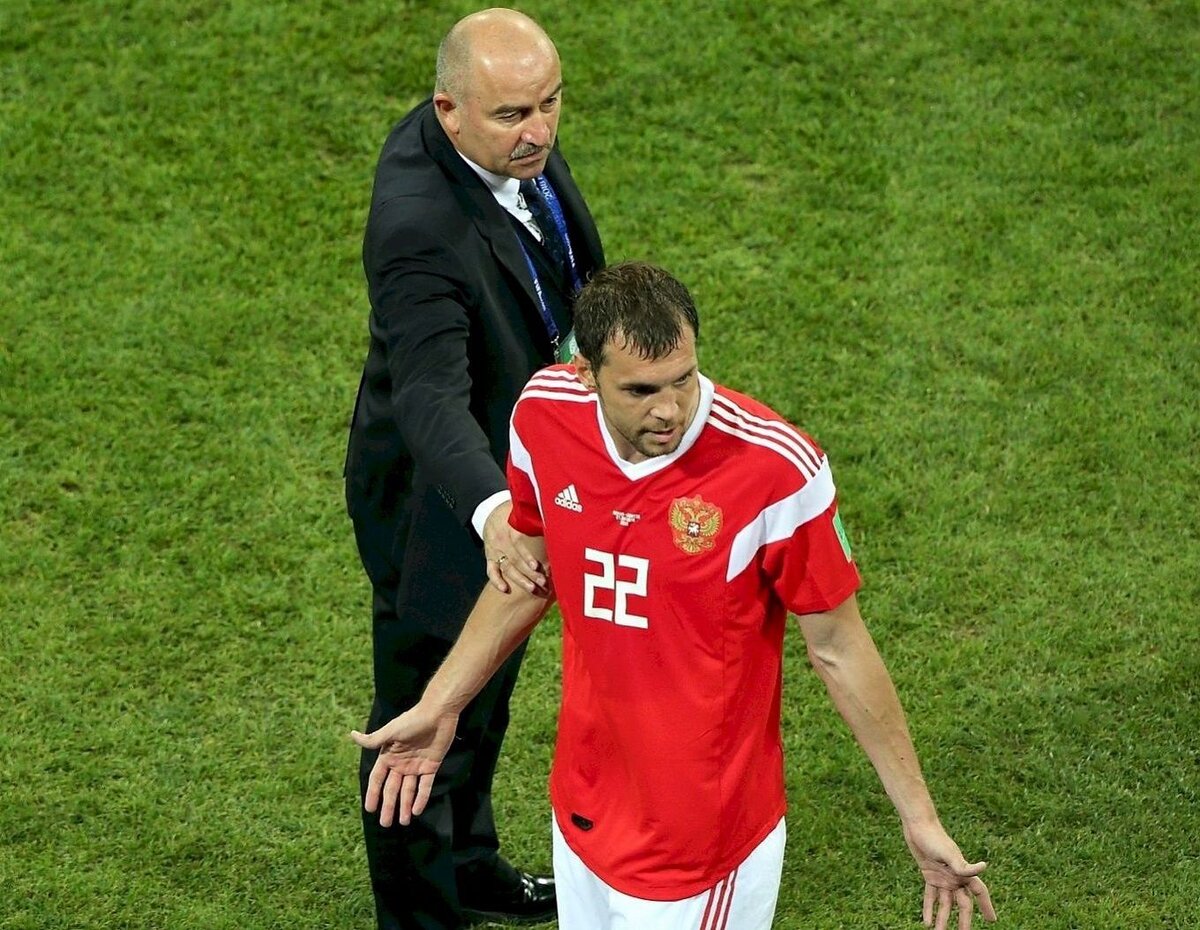 Черчесов, и его главное "оружие" в атаке сборной.  фото: картинки яндекса. 