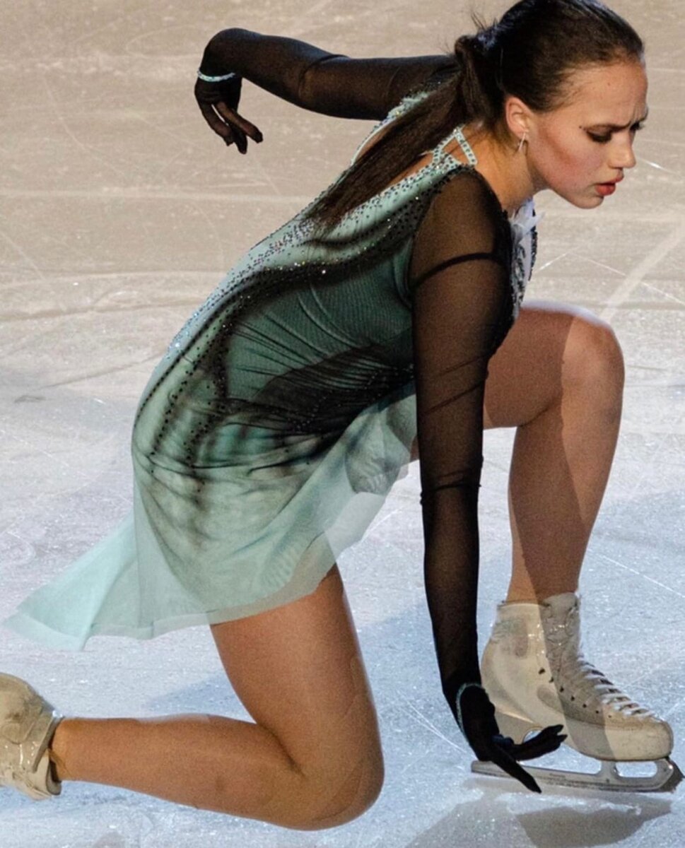 Алине Загитовой 19 лет