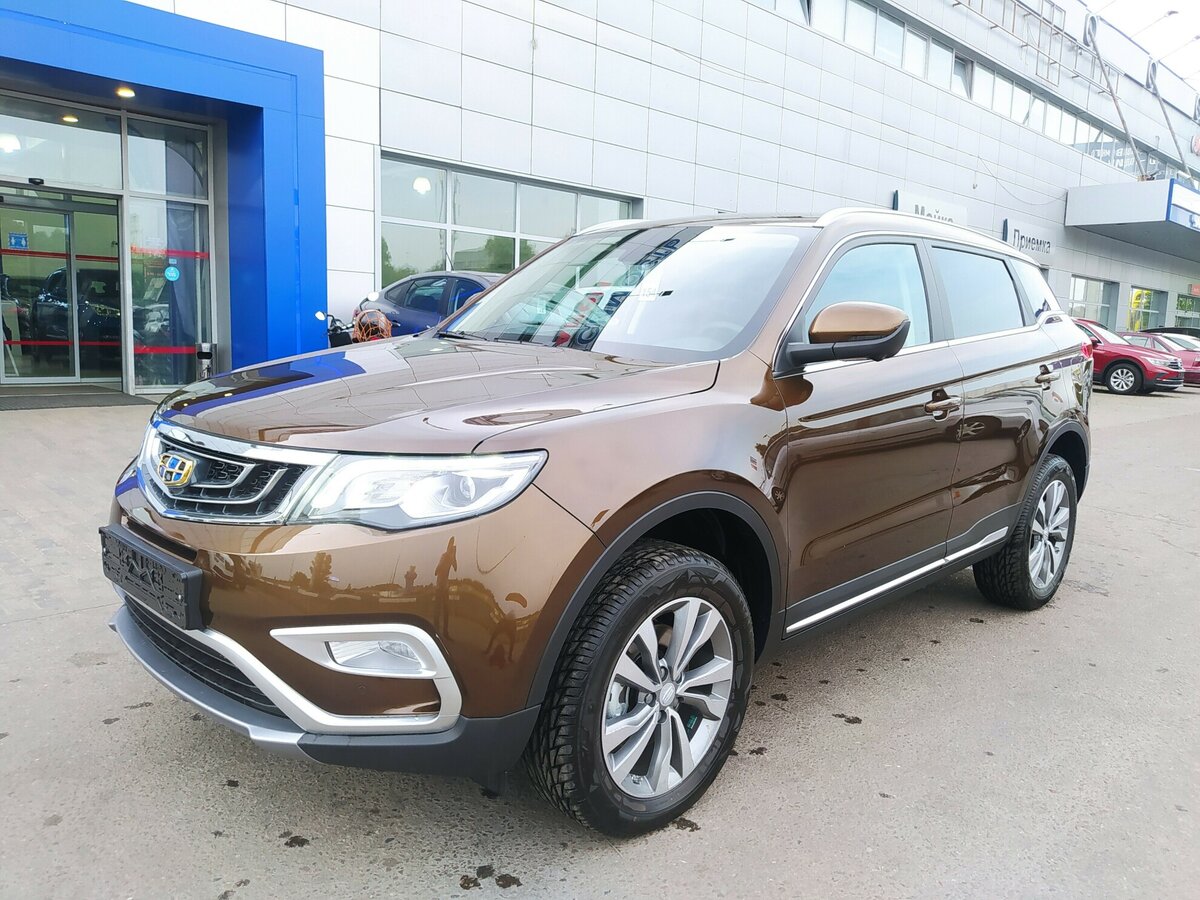 Фото Geely Atlas 2021 в автосалоне «Независимость»