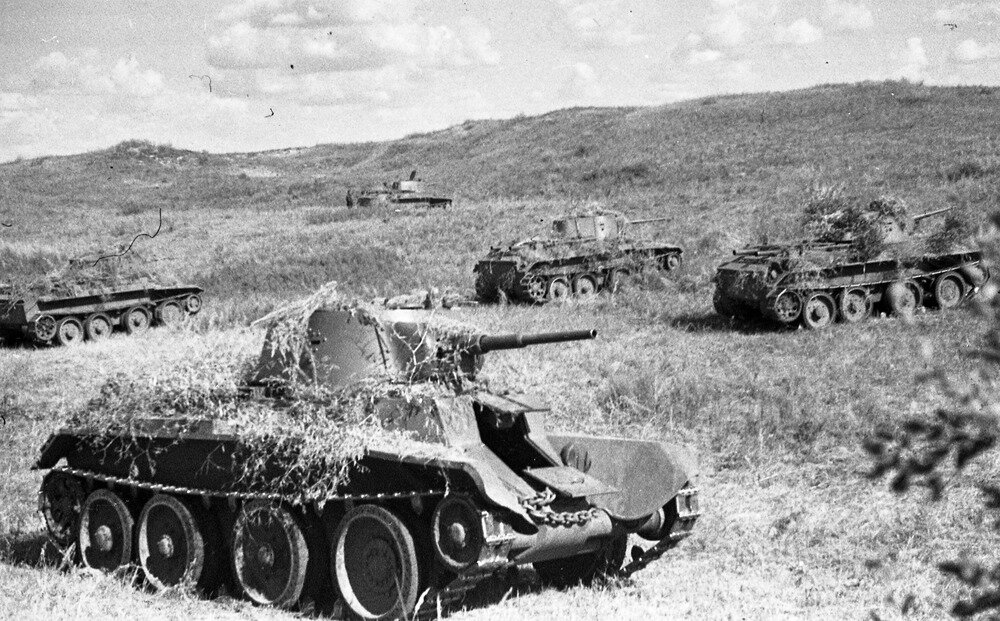 Fig. 1. 1939.08.20 Battle of Khalkhin Gol, modern Russian tanks “BT-7”ready for Japan positions offensive.