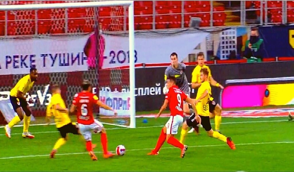 Айртон открывает счет