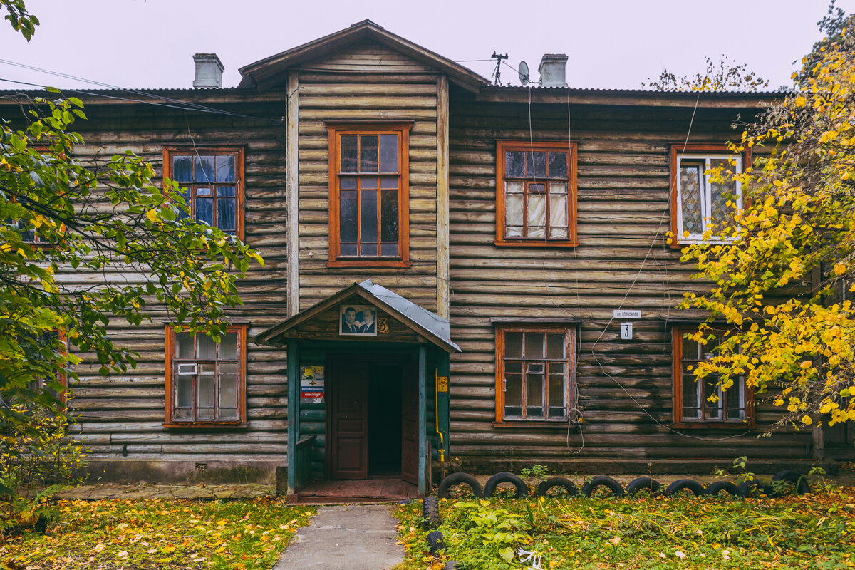 Эти двухэтажные дома на 8 квартир - тоже "сталинки". Мытищи.