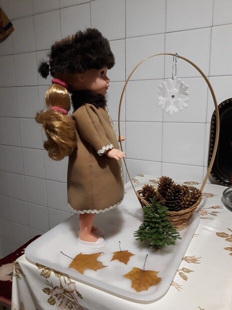 Шапка-боярка из искусственного меха и драпа. Декабрь, 2021.