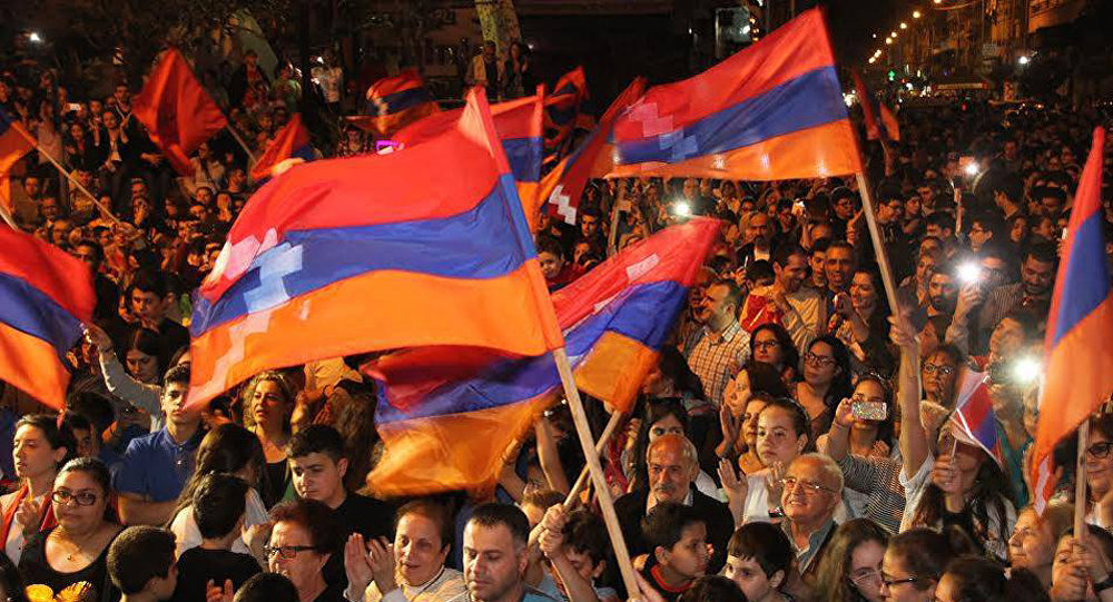 Склоняются ли армянские фамилии