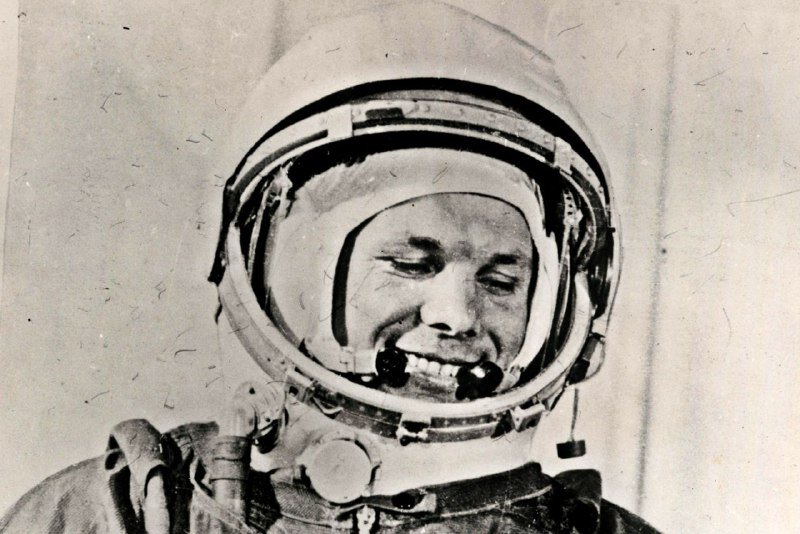 Юрий Алексеевич Гагарин 
