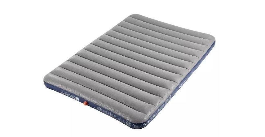 Матрац надувной для кемпинга 2-местный 140 см Air Comfort Quechua.
Размеры 200 x 140 x 17 см, вес: 4,2  кг
