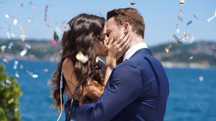 Фрагмент из первой серии.