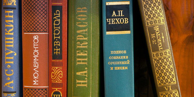 Собрания сочинений великих русских классиков. Источник: https://www.advantour.com/rus/russia/culture/literature.htm 