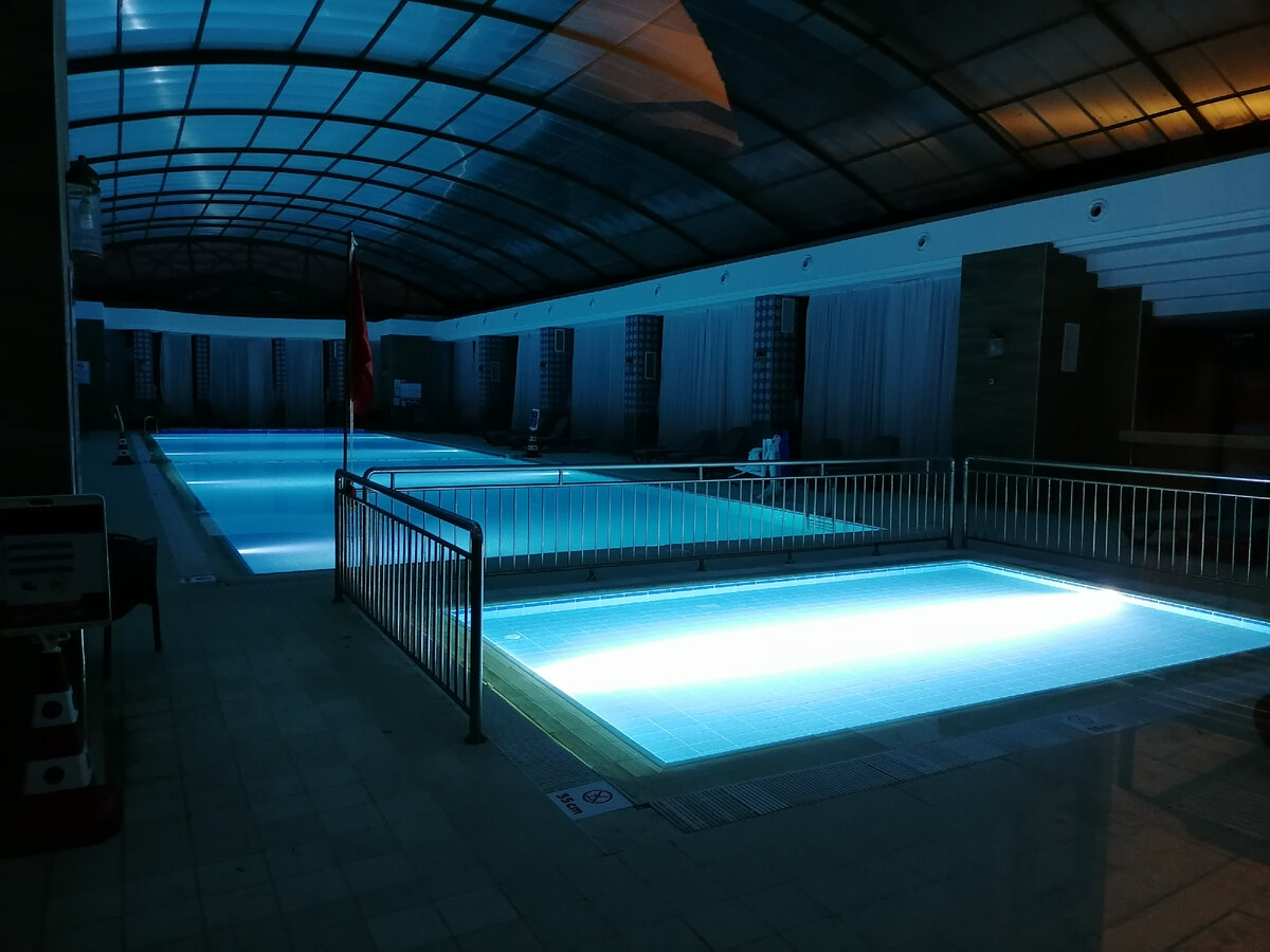 Фото автора. Дело было в этом бассейне