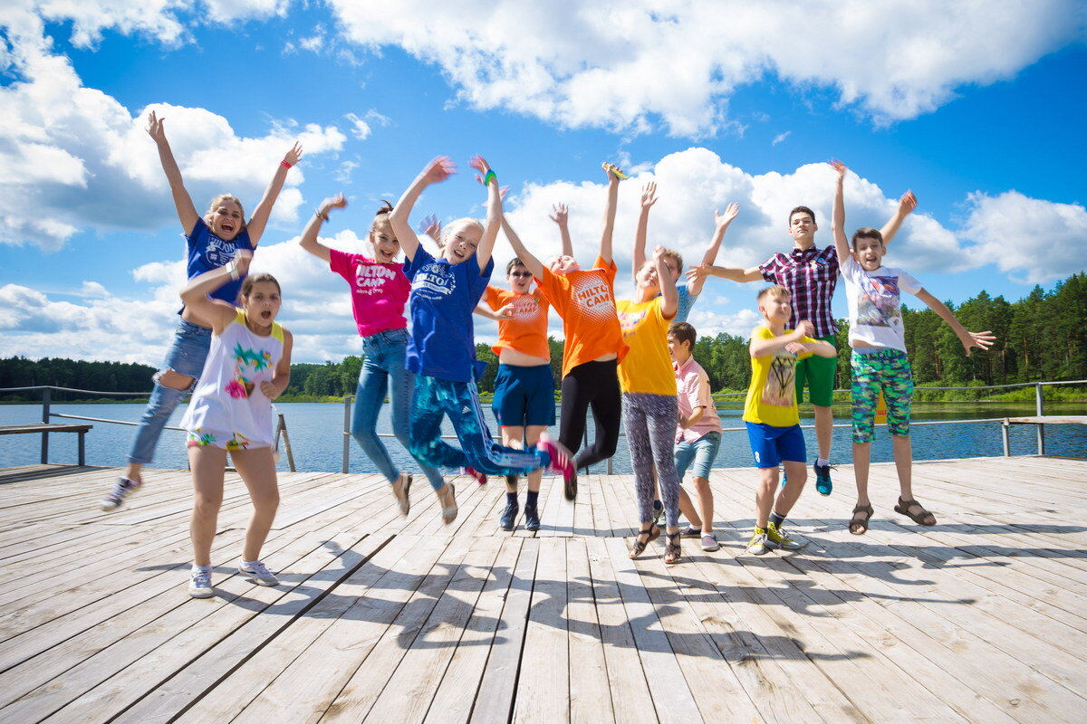  
☀️ Спустя два летних сезона Образовательный проект «Профильная четверть» возвращается к привычному формату работы и приглашает всех московских школьников от 7 до 17 лет принять участие в городских профильных сменах.

Смены реализуются с 09:00 до 18:00 с питанием (завтрак и обед). Городской формат летних смен очень удобен для детей и родителей. Дети заняты делом, пока родители на работе, и в то же время вечером всегда есть возможность вместе провести время.

😎 Летний сезон 2022 года проводится в два этапа:

➡️ I этап: с 30 мая по 01 июля (пять смен)

➡️ II этап: с 11 июля по 12 августа (пять смен)

❗ В настоящее время открыта регистрация на смены первого этапа.

Подробнее: https://gc.msk.ru/prof/smens/96943