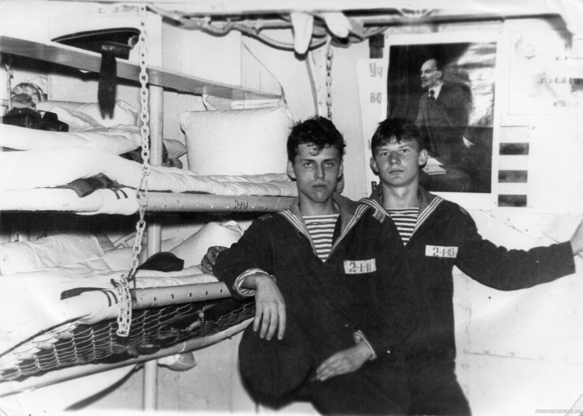 суровый быт...