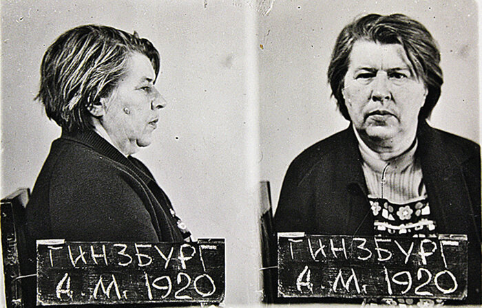 ТОНЬКА-ПУЛЕМЁТЧИЦА (АНТОНИНА МАКАРОВА-ГИНЗБУРГ). ФОТО: RUSARCHIVES.RU 