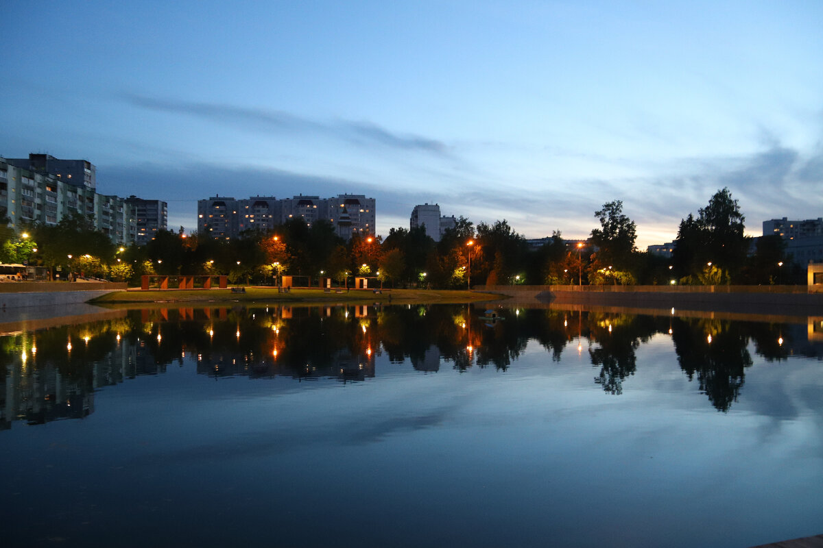 Оригинал. 28мм, 1\40 сек, f/4, ISO 5000.