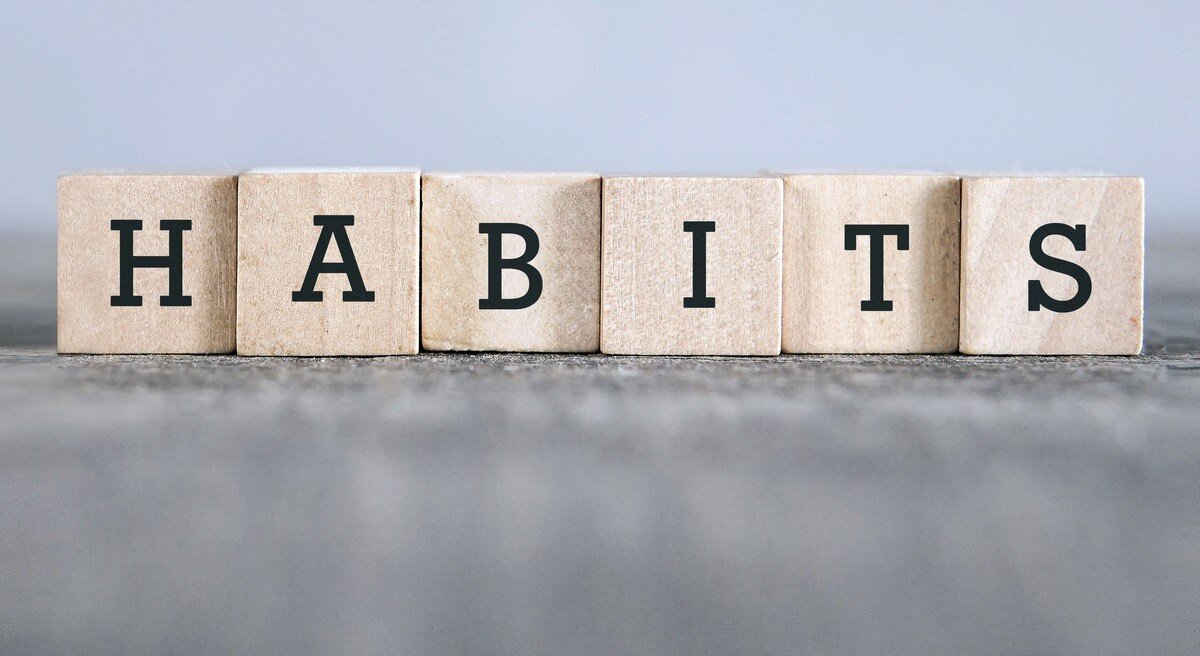 Глагольную фразу  to be used to можно использовать для того, чтобы рассказать о своих привычках.