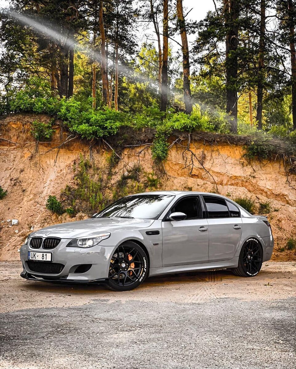 BMW 5 Series  E60        Pasha Pel  